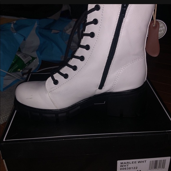 MARLEE WHITE BOOTS (doc look alikes) - Picture 2 of 8